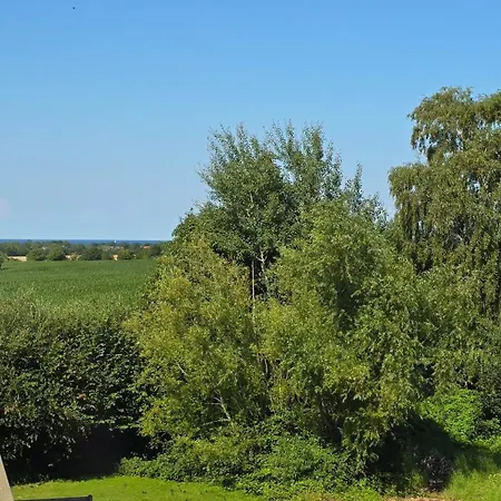 Weitblick In Laendlich Und Ostseenah Lägenhet